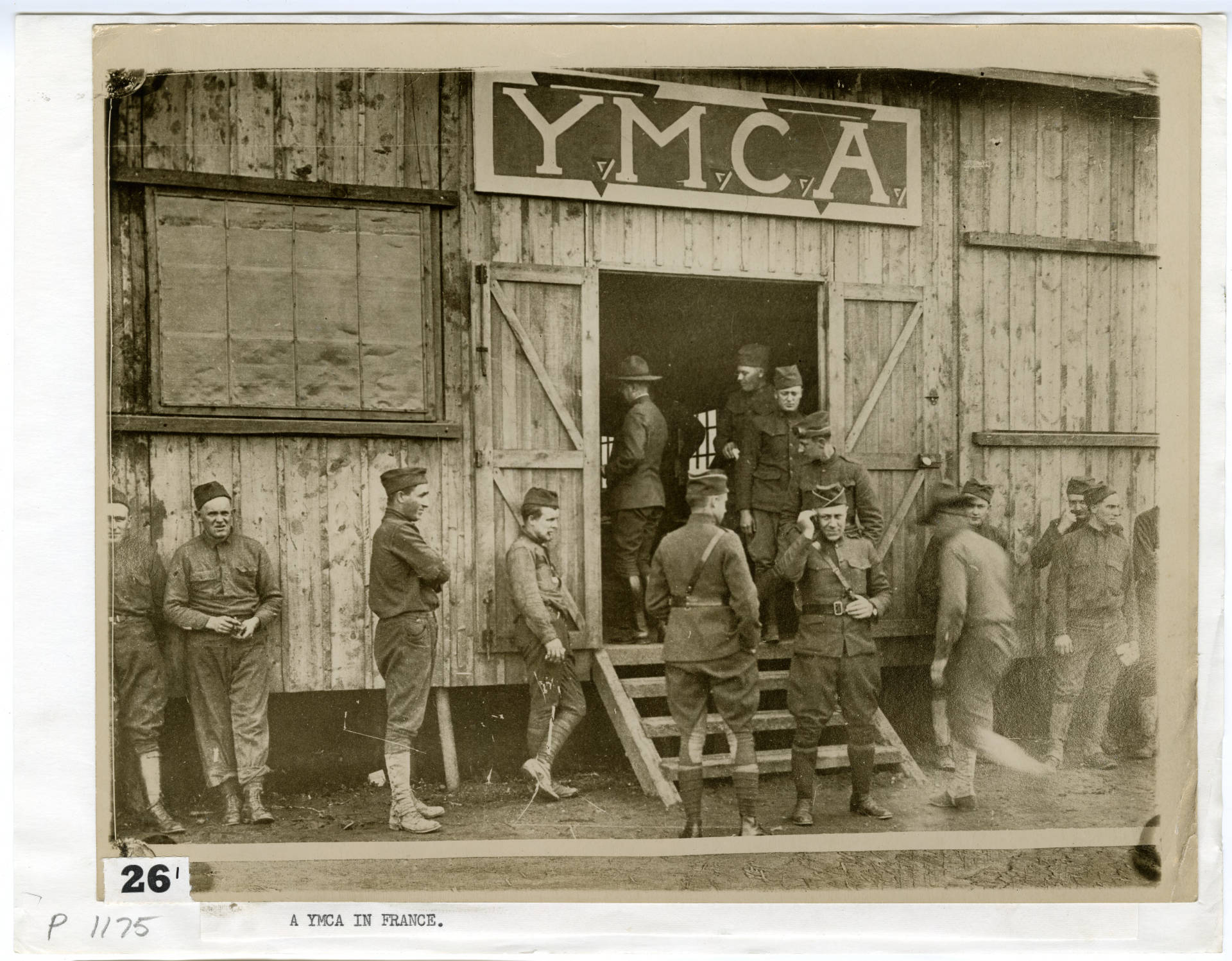 YMCA servers soldiers overseas during World War 1