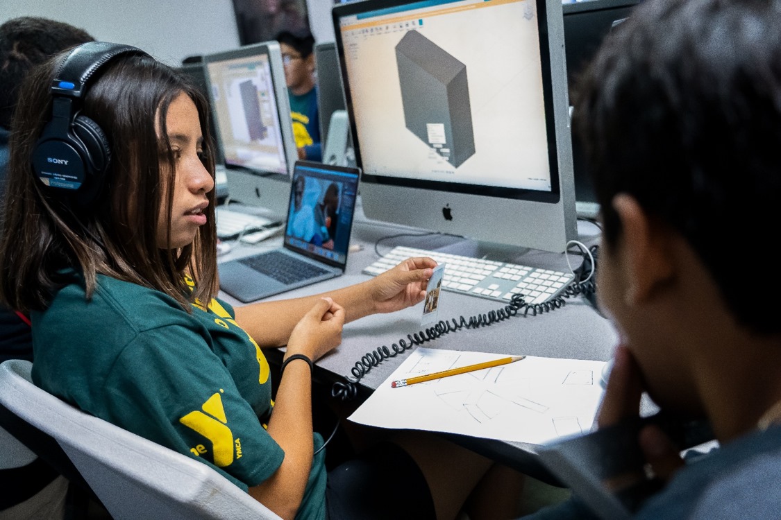 Students in computer lab at YMCA
